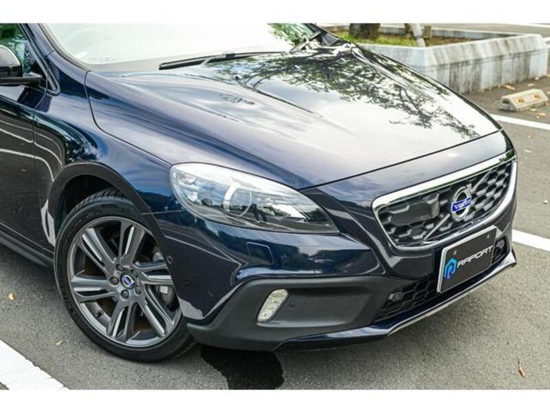 V40
