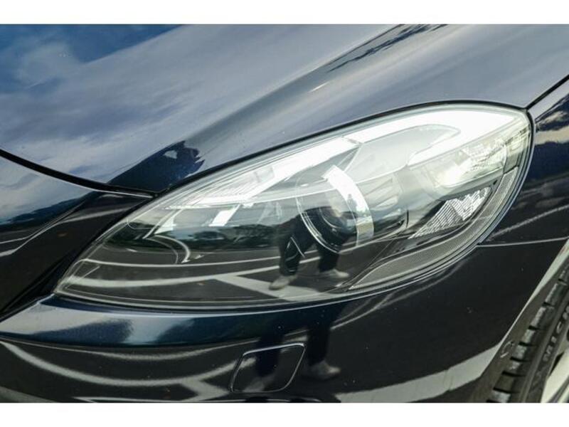 V40