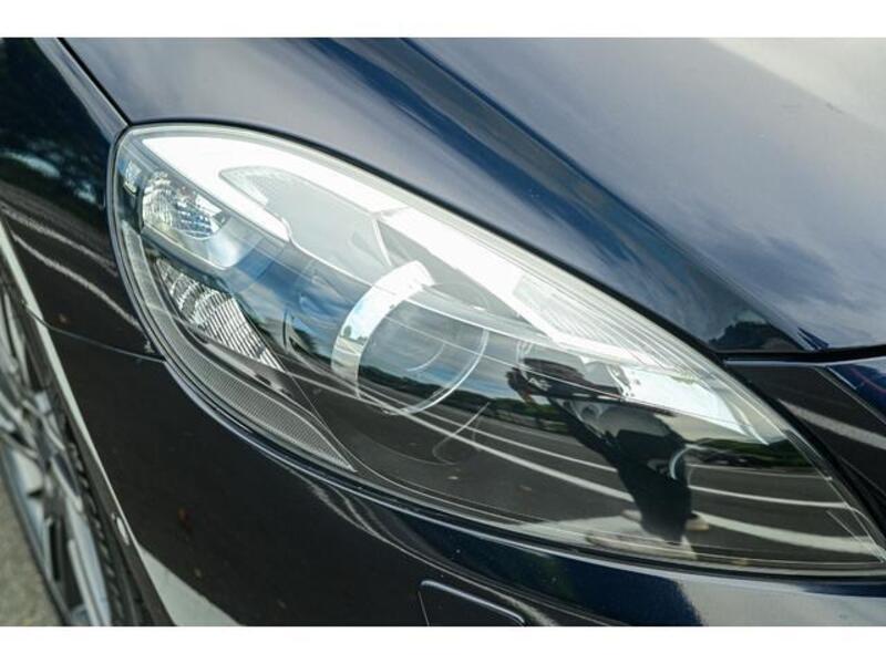 V40