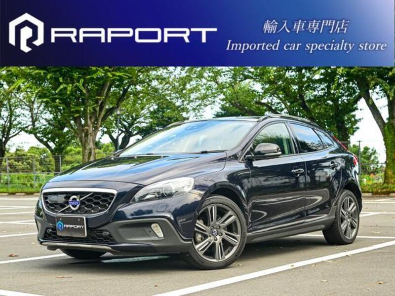 VOLVO V40