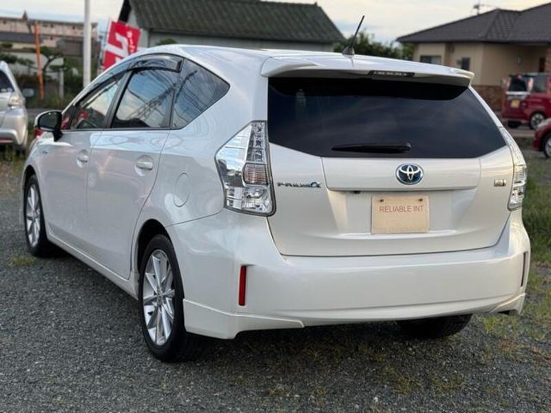 PRIUS ALPHA