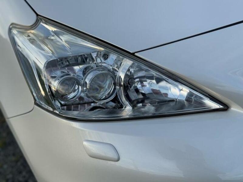 PRIUS ALPHA