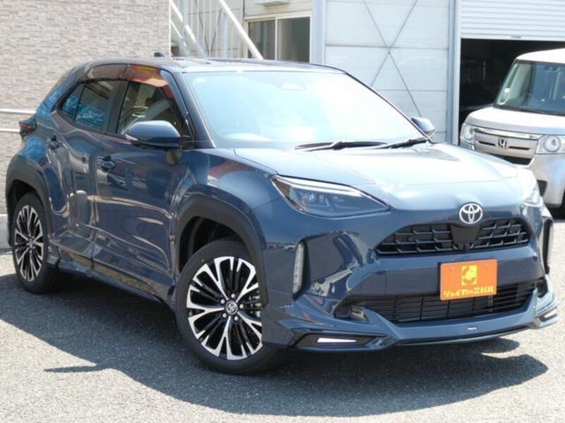 YARIS CROSS