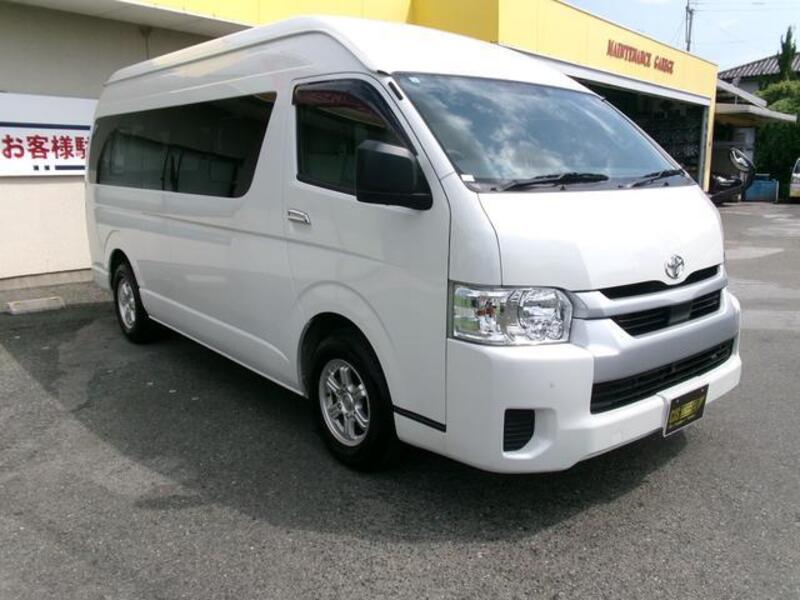HIACE COMMUTER