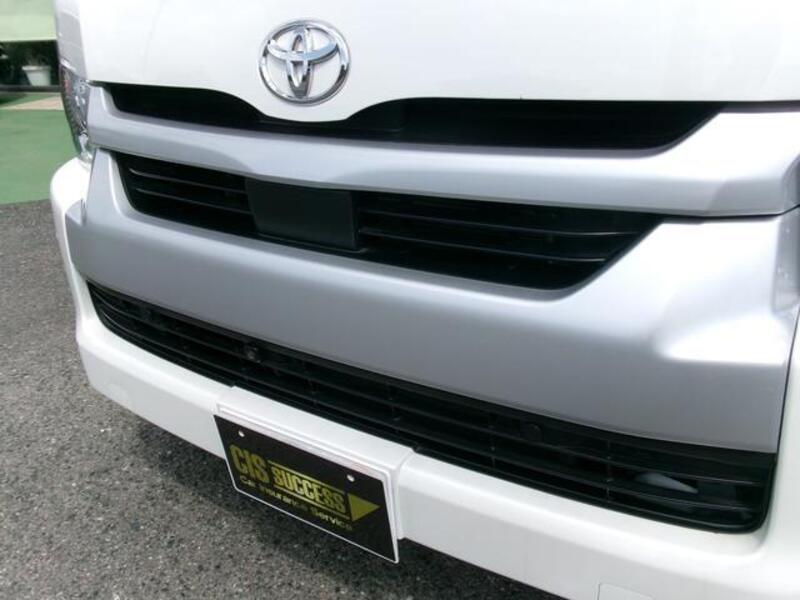 HIACE COMMUTER