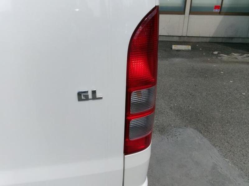 HIACE COMMUTER
