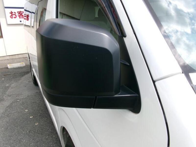 HIACE COMMUTER