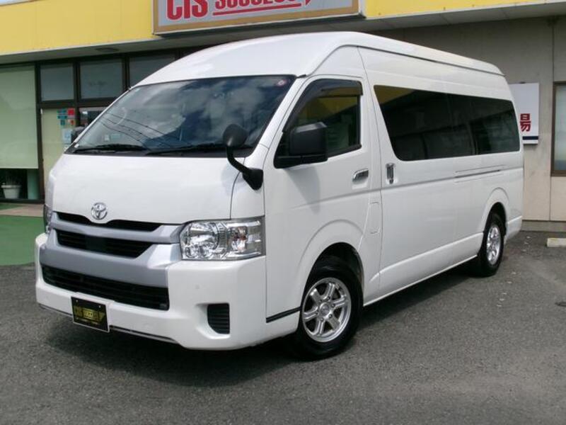 TOYOTA HIACE COMMUTER