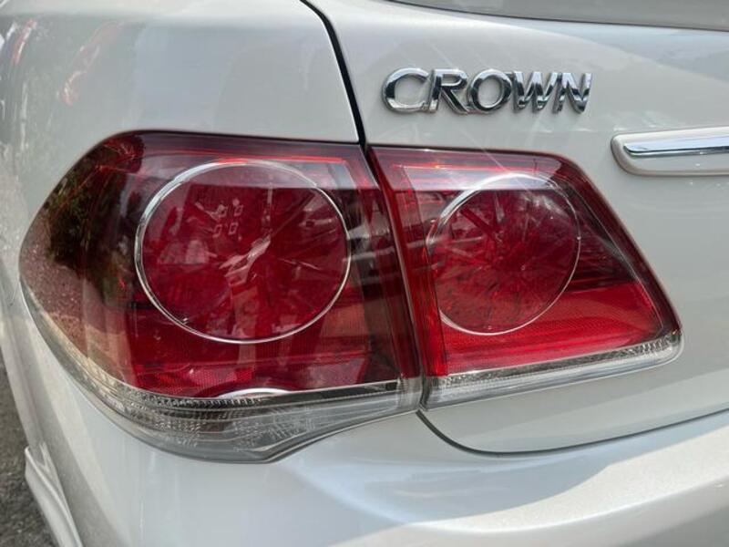 CROWN