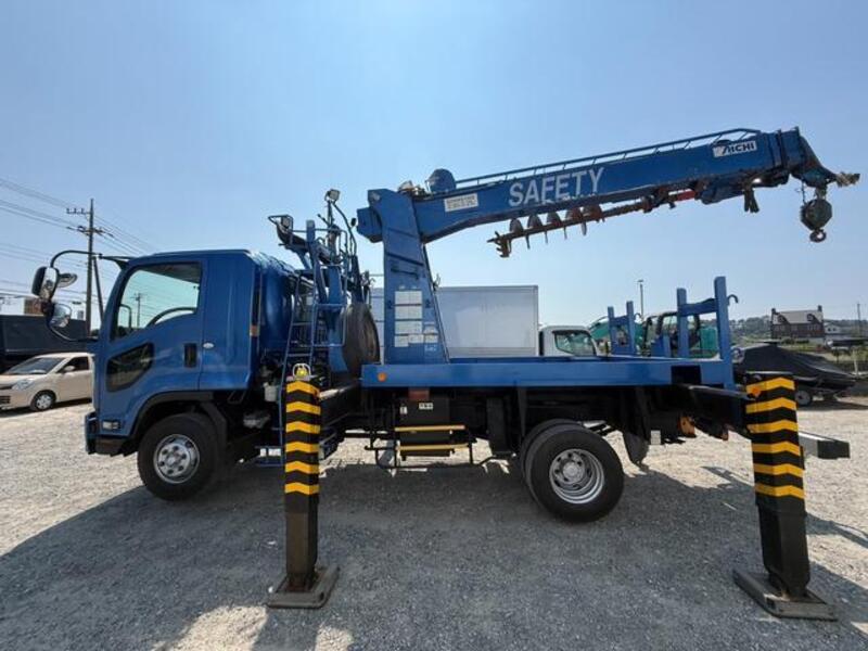 ISUZU FORWARD