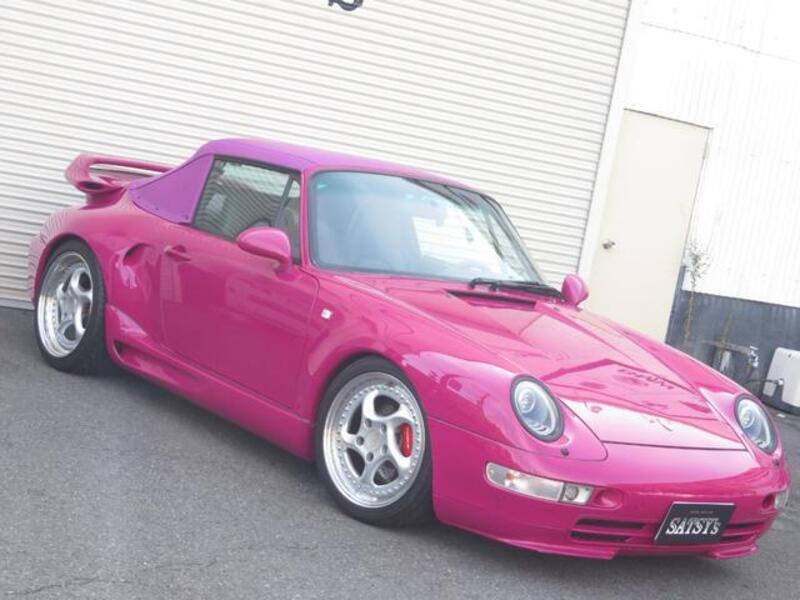 911