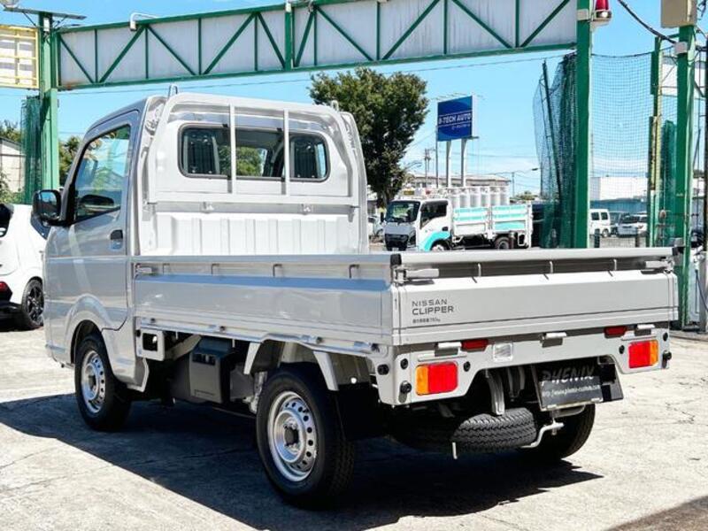 CLIPPER TRUCK