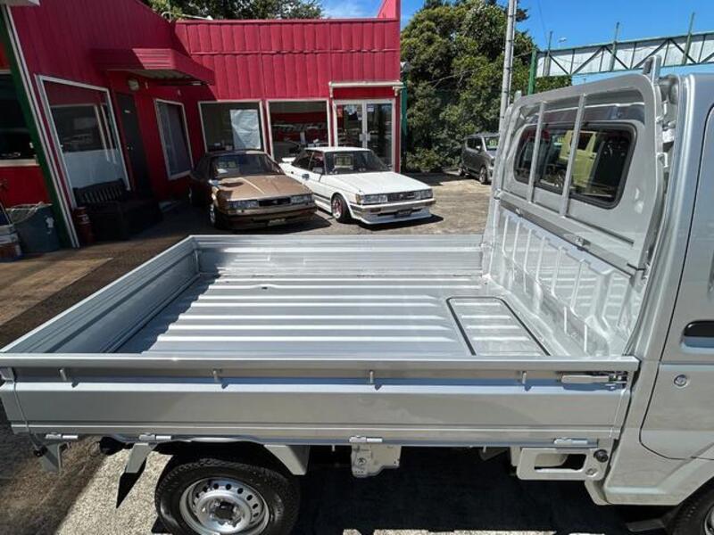 CLIPPER TRUCK
