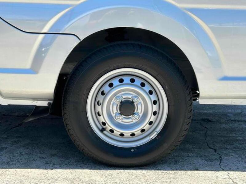 CLIPPER TRUCK