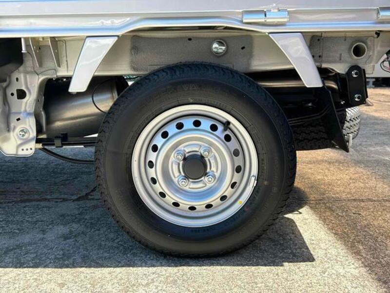 CLIPPER TRUCK