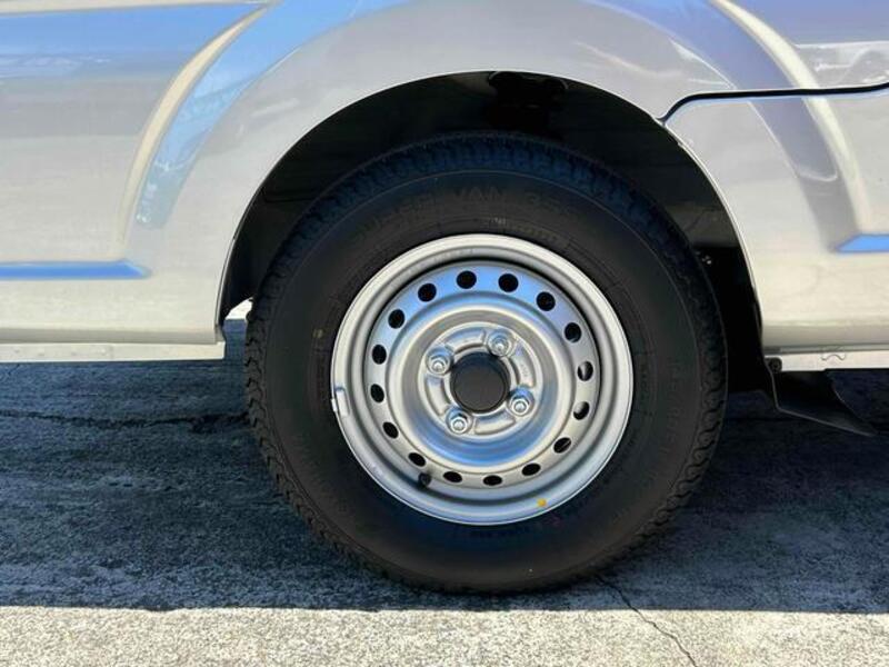 CLIPPER TRUCK
