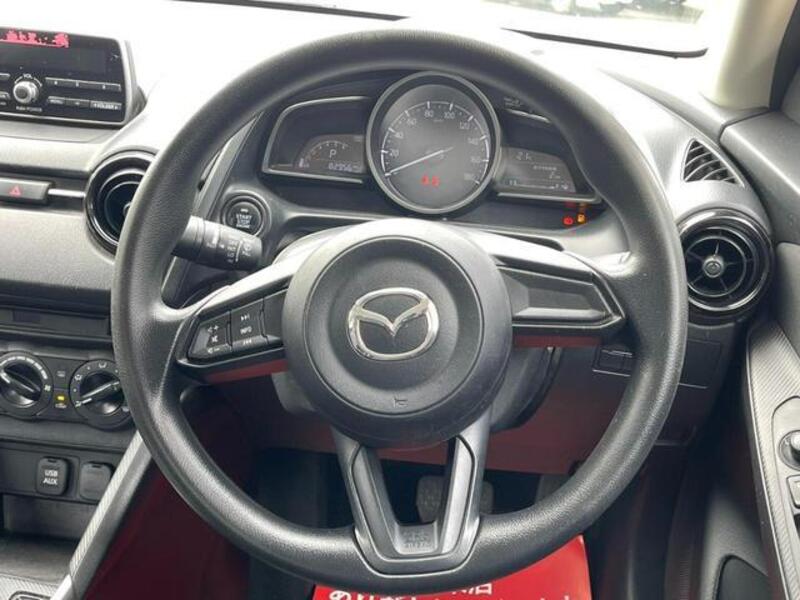 MAZDA2