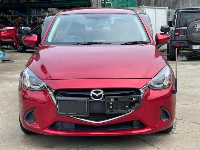 MAZDA2