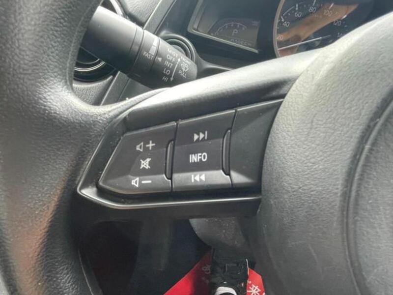 MAZDA2
