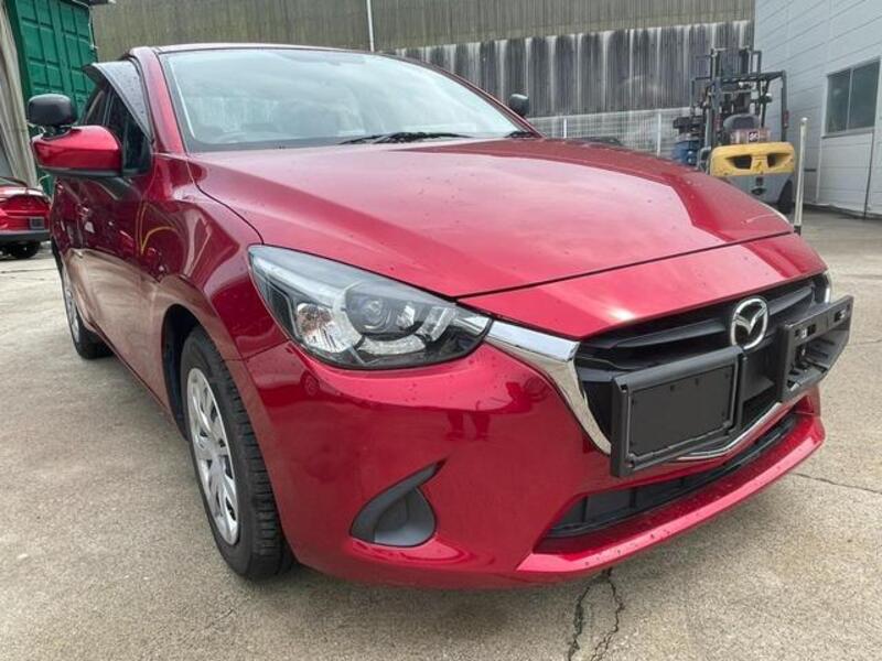 MAZDA2