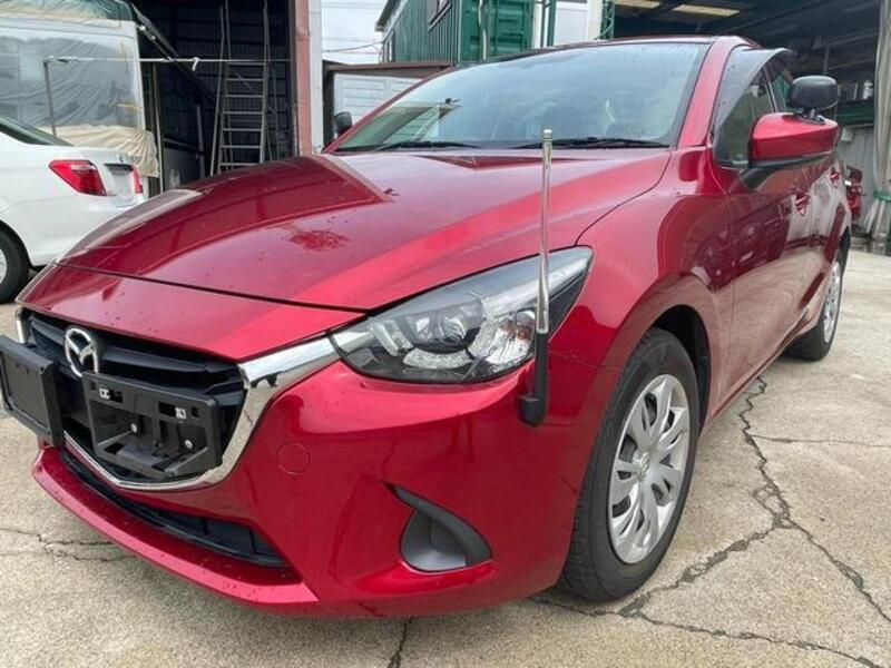 MAZDA2
