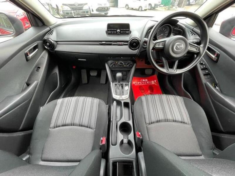 MAZDA2
