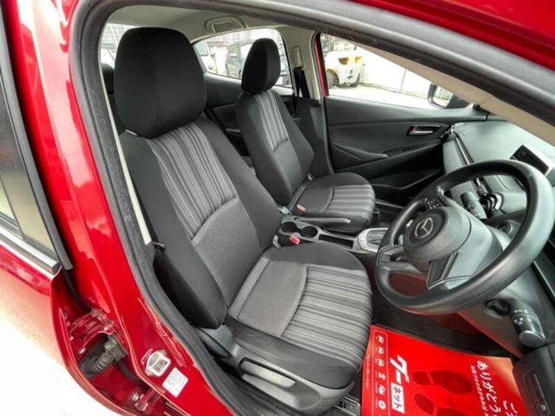 MAZDA2
