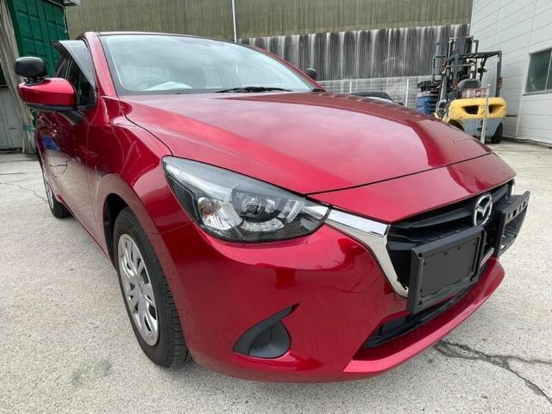 MAZDA2