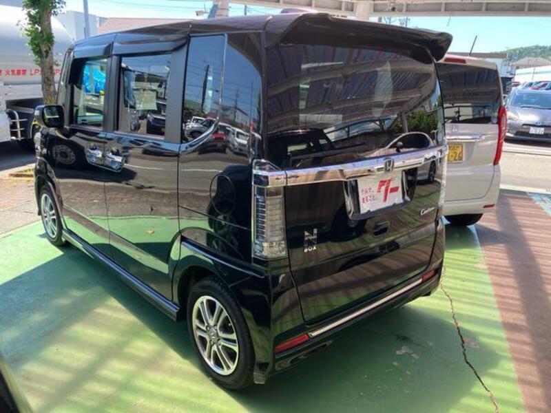 N BOX CUSTOM