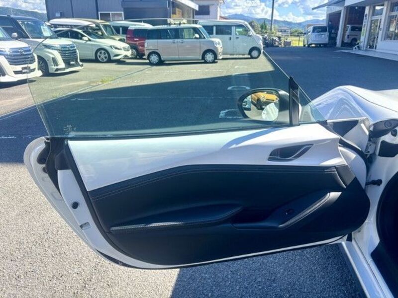 ROADSTER