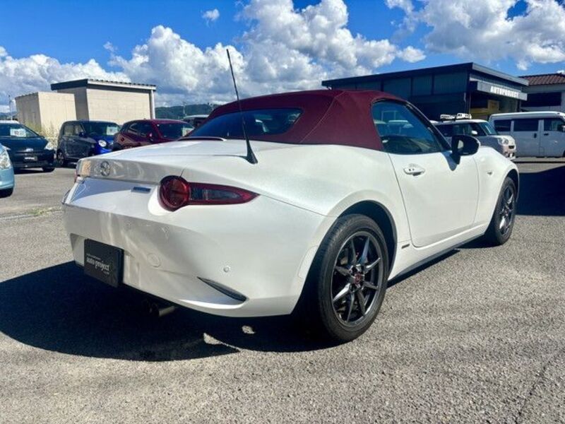 ROADSTER