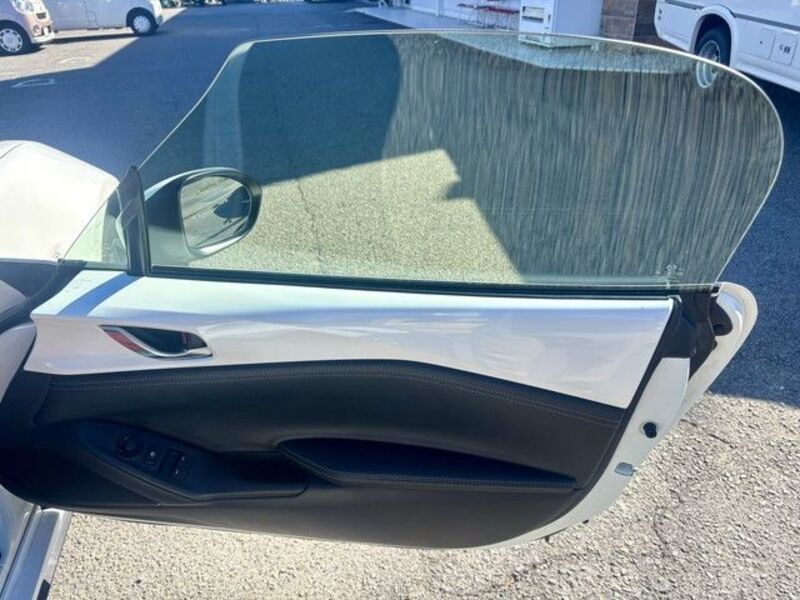 ROADSTER