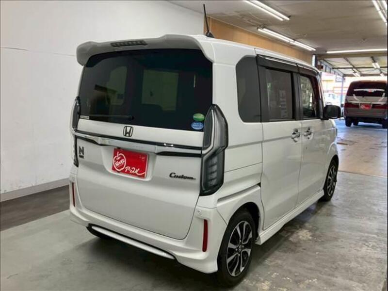 N BOX CUSTOM