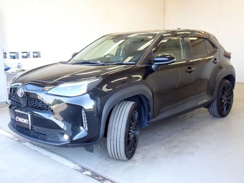 YARIS CROSS
