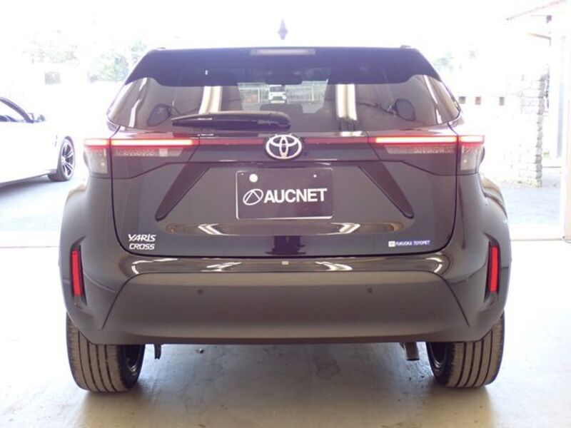 YARIS CROSS