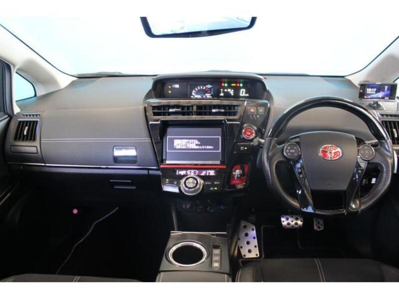 PRIUS ALPHA