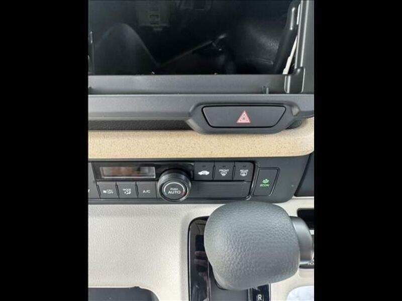 N BOX