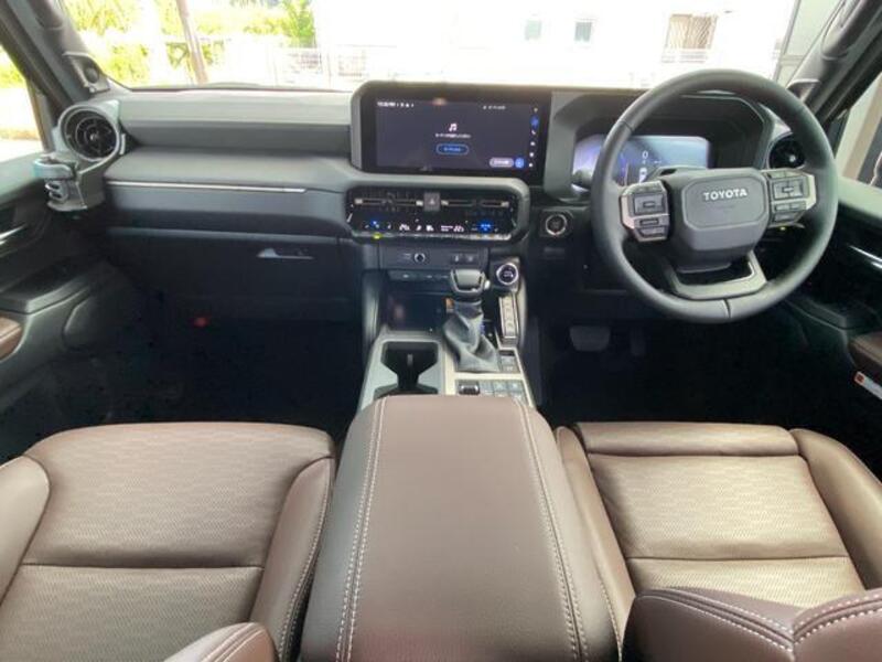 LAND CRUISER 250