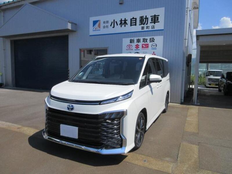 TOYOTA VOXY