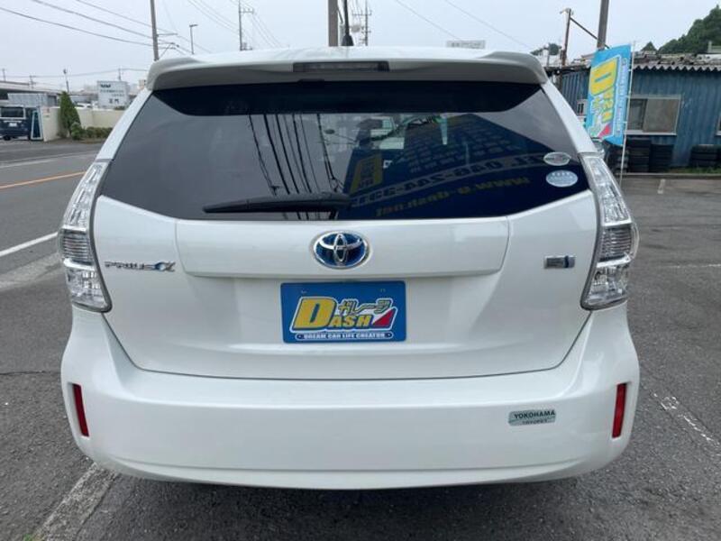 PRIUS ALPHA
