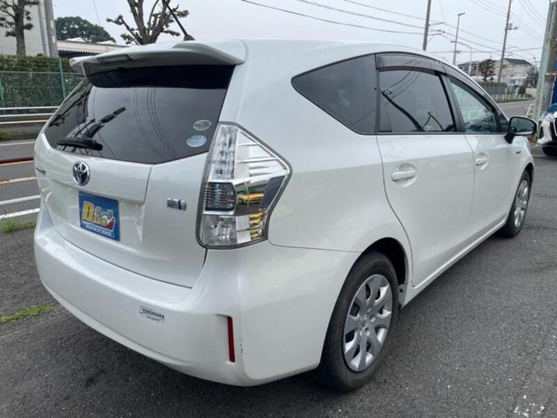 PRIUS ALPHA