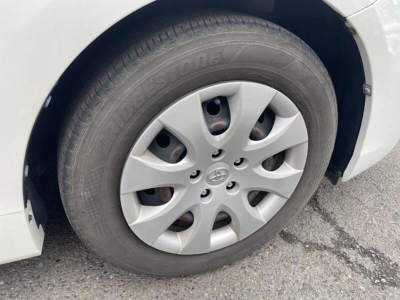 PRIUS ALPHA