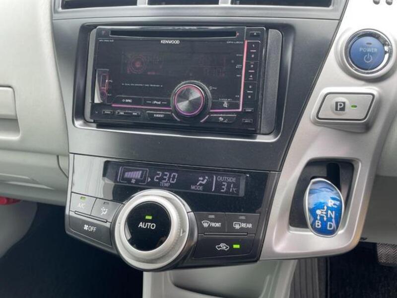 PRIUS ALPHA