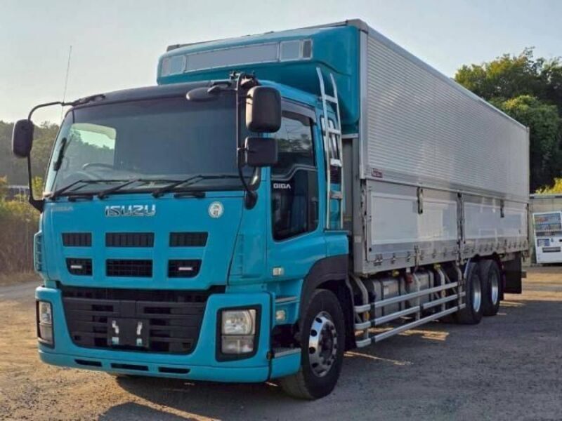 ISUZU GIGA