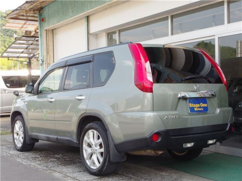 X-TRAIL