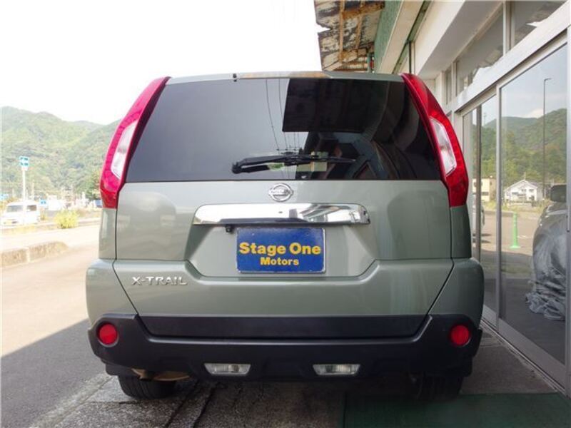X-TRAIL