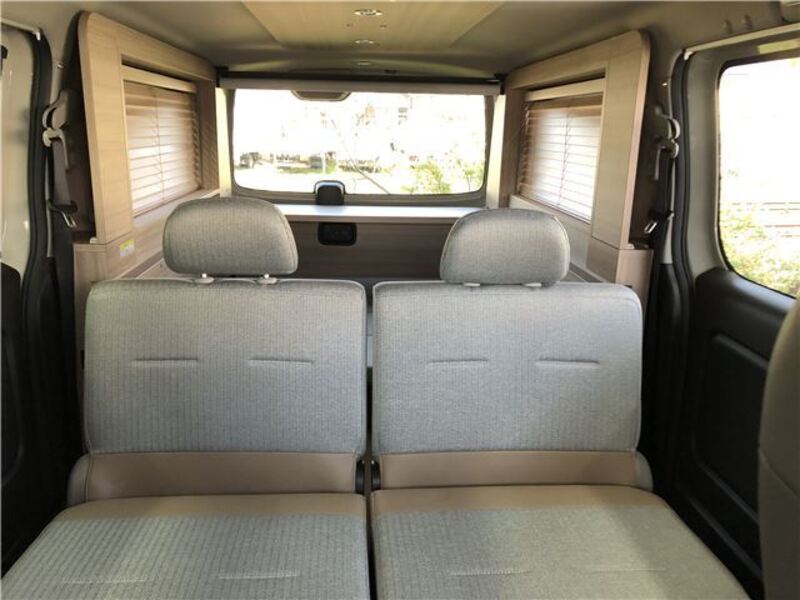 CARAVAN VAN