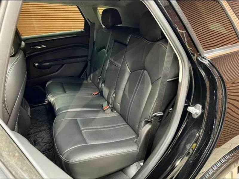 SRX CROSSOVER