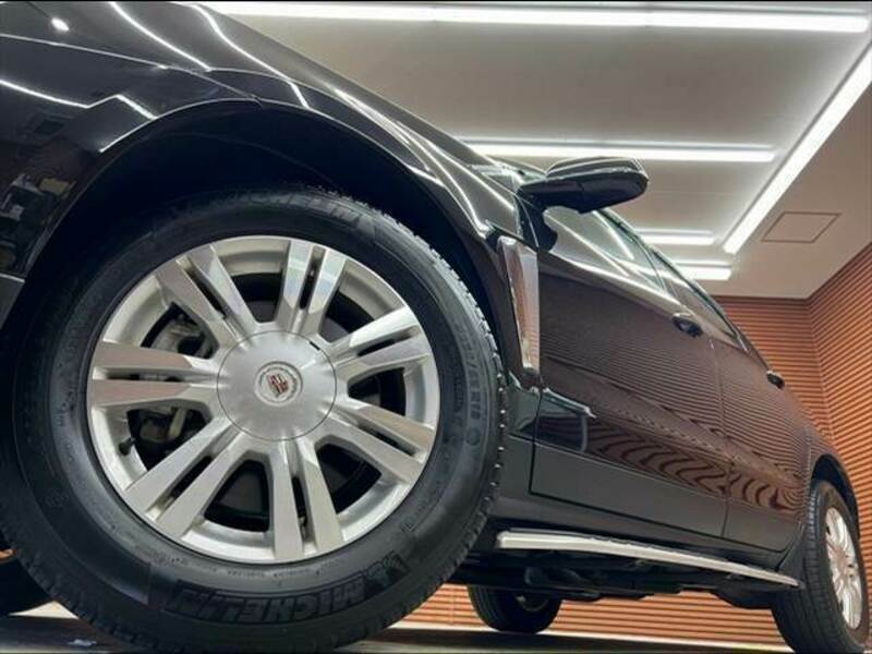 SRX CROSSOVER