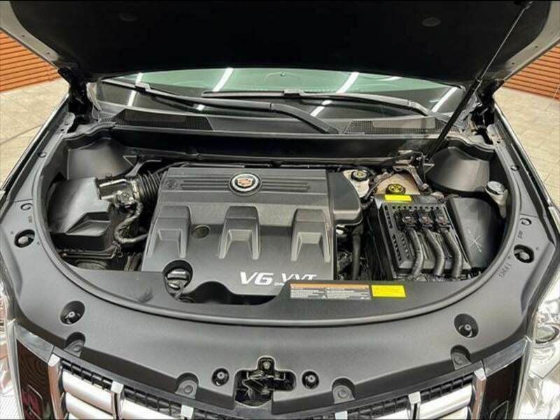 SRX CROSSOVER
